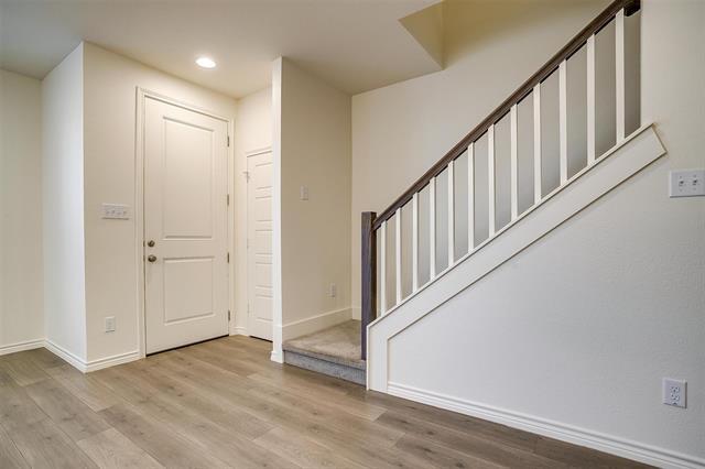 Building Photo - 211 Athenia Dr