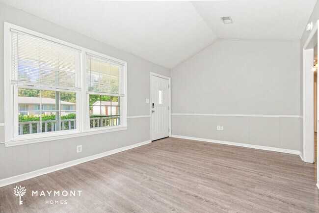 Foto del edificio - 4426 Hardwood St