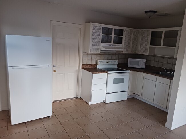 Foto del edificio - 2000 NW 27th St