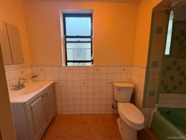 Foto del edificio - 2138 Gleason Ave