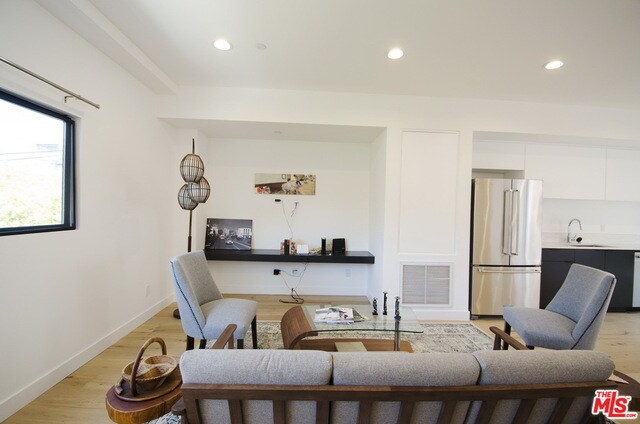 Foto del edificio - 860 S Wilton Pl