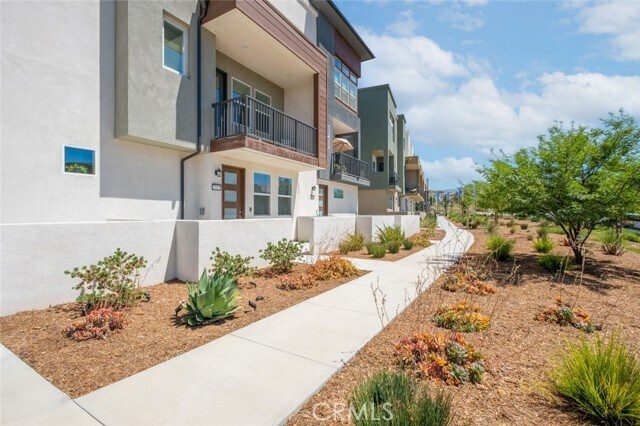 Building Photo - 27575 Blackbird Ct