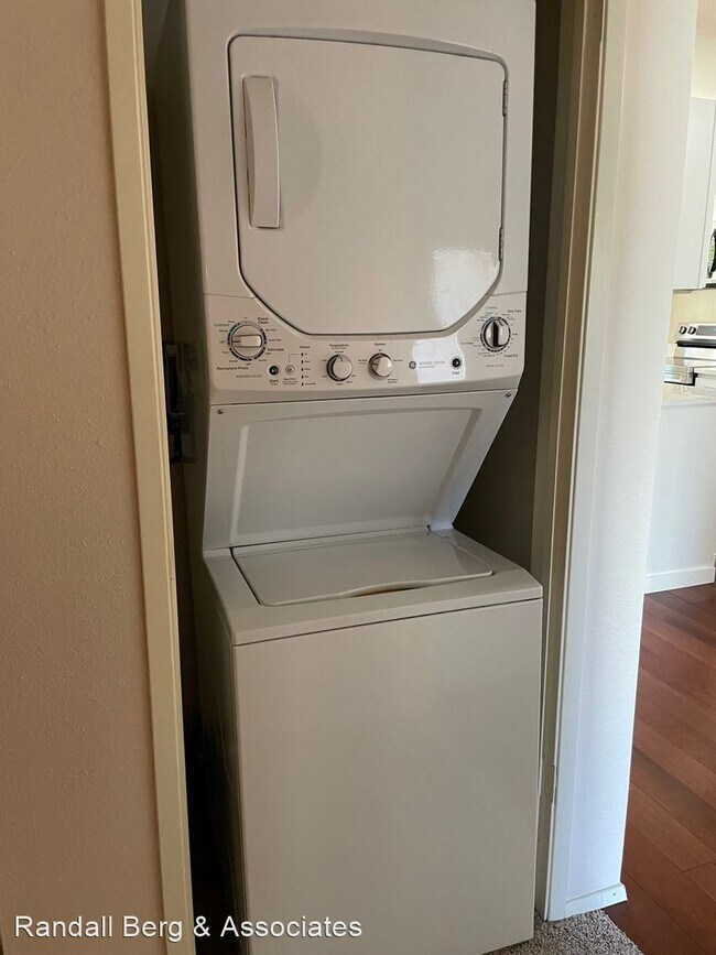 Foto del edificio - 2 br, 1 bath House - 4800 Fauntleroy Way S...