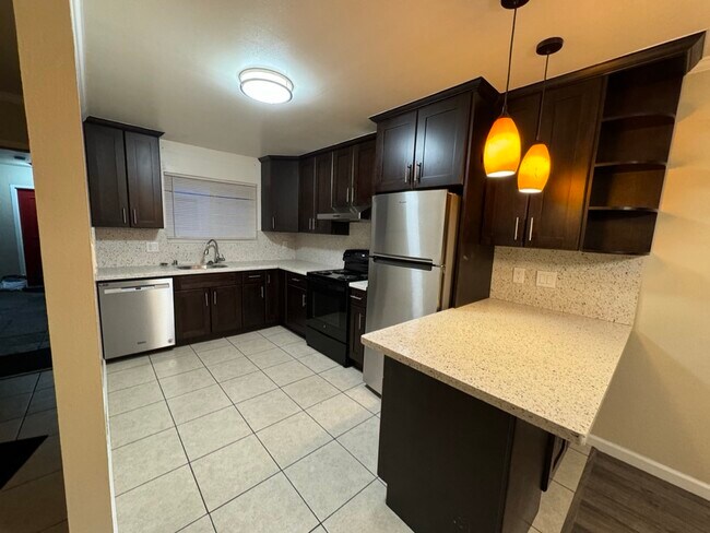 Open kitchen - 2363 19th Ave