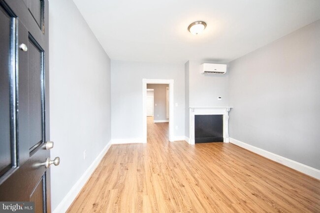 Building Photo - 653 Bourbon St