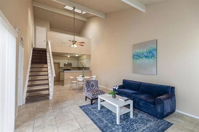 Building Photo - 12129 Sandpiper Dr
