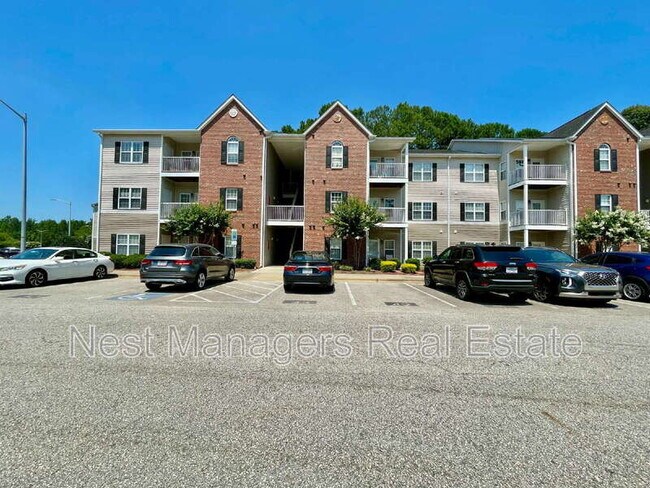 Foto del edificio - 635 Marshtree Ln