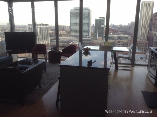 Foto del edificio - 659 W Randolph St