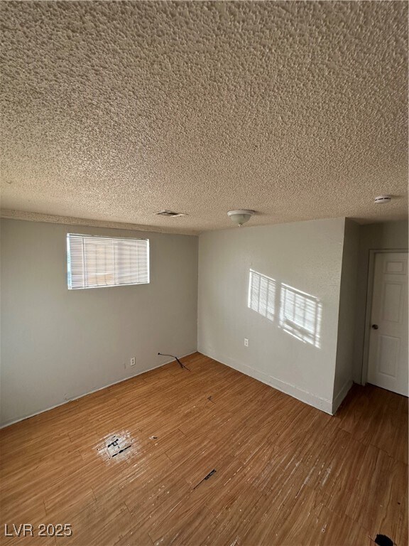 Foto del edificio - 622 W McWilliams Ave