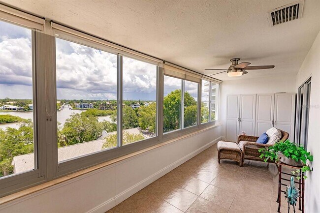 Building Photo - 1255 E Peppertree Dr