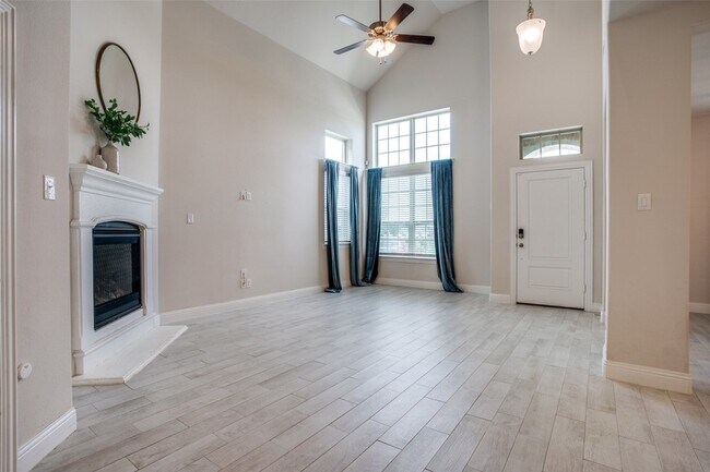 Building Photo - 1304 Wildflower Wy
