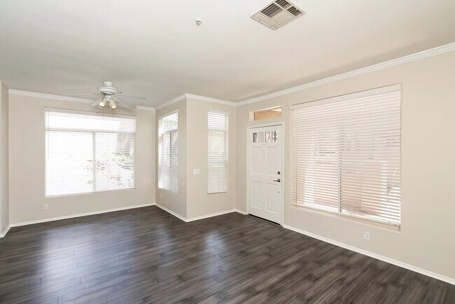 Foto del edificio - 12604 Carmel Country Rd