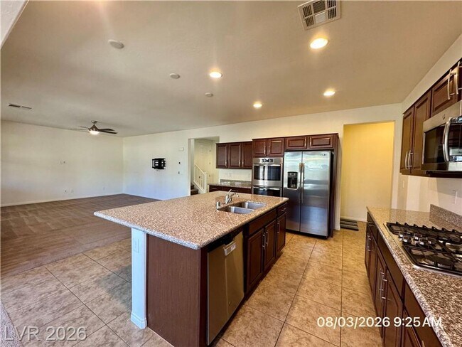 Foto del edificio - Beautiful 4BR Home with Huge Loft, Gourmet Kitchen & Covered Patio
