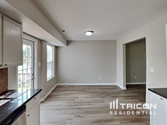 Foto del edificio - 1521 Clover Ridge Ct