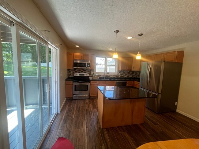 Photo - 798 Canterbury St. Townhome
