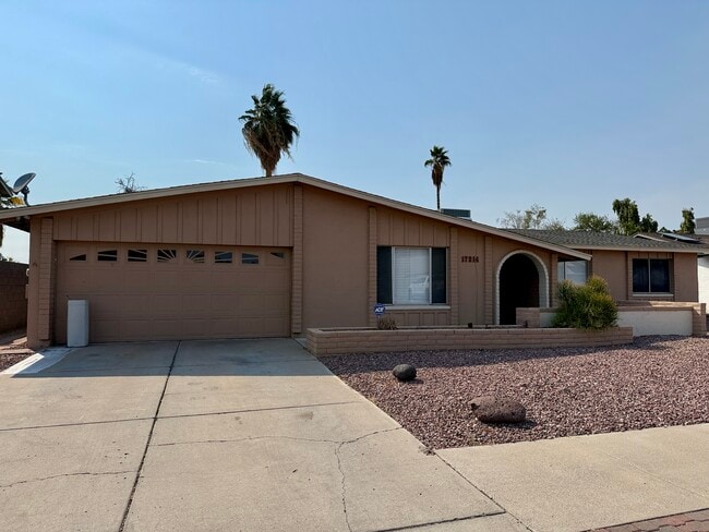 Building Photo - 17214 N 49th Ave