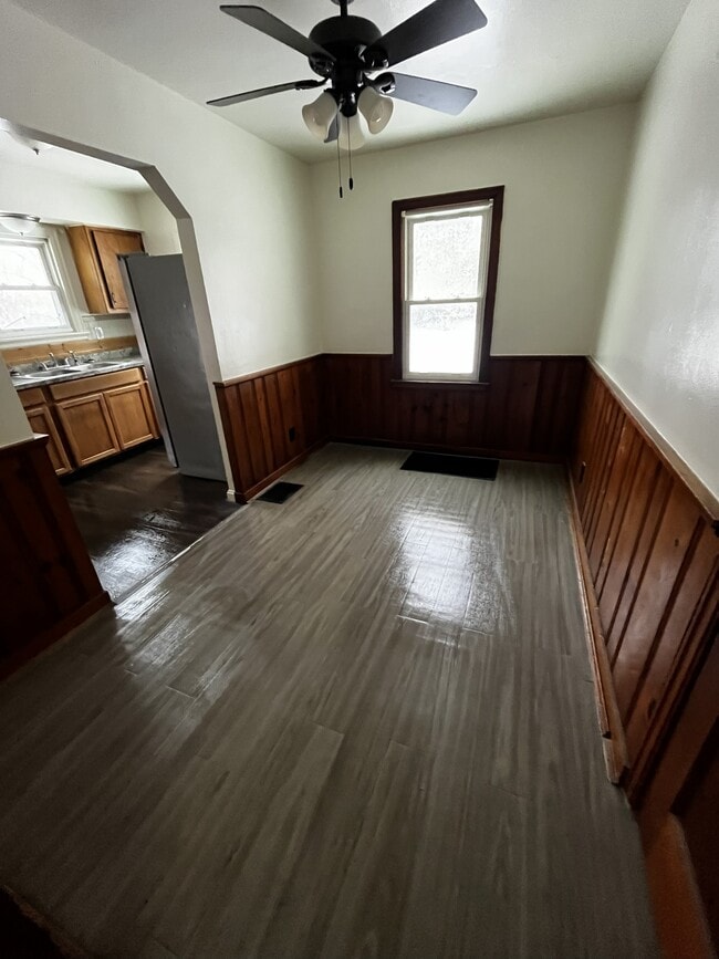 Building Photo - 7351 Clovernook Ave