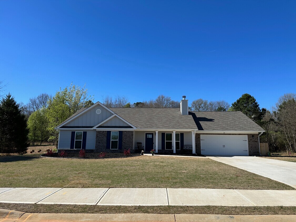 Foto principal - 124 Hummingbird Ln