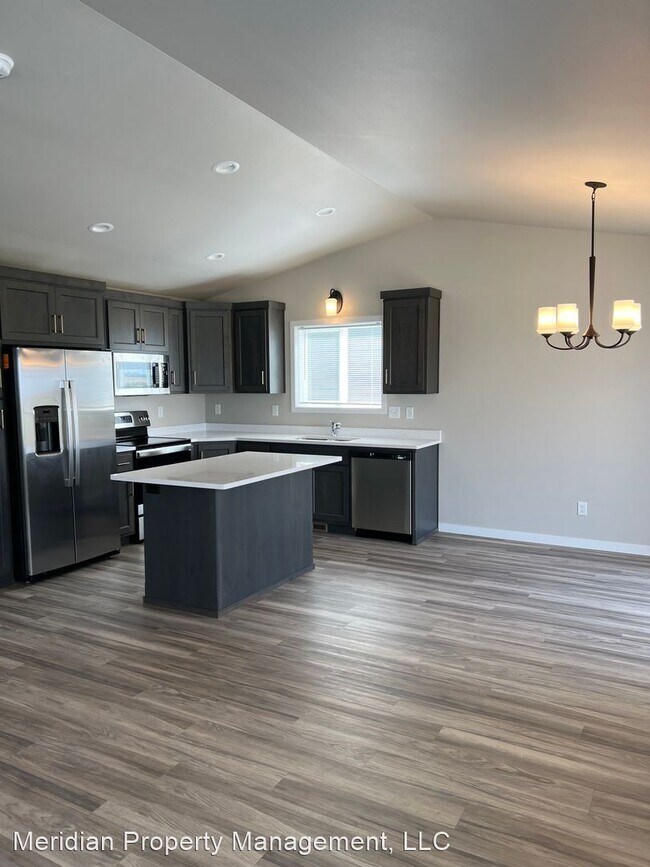 Foto del edificio - 3 br, 2.5 bath House - 1228 Marlys Dr W