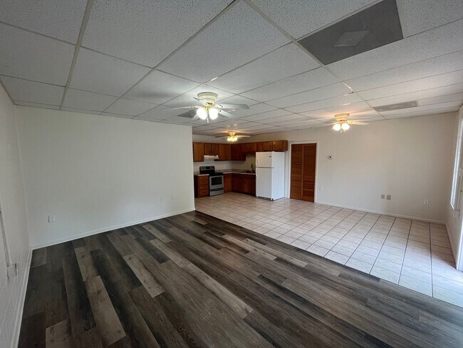 Foto del edificio - Eagle Crest Apartments - A