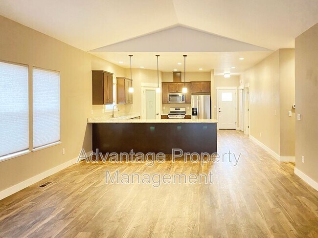 Foto del edificio - 106 S 21st. St.