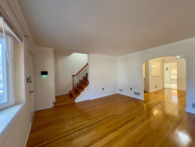 Building Photo - Charming 3 Bedroom/1 Bathroom in Woodring, MD!