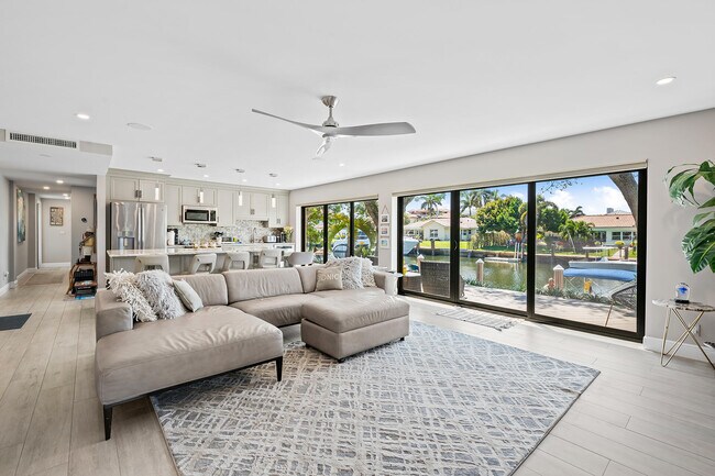 Foto del edificio - 4310 S Ocean Blvd