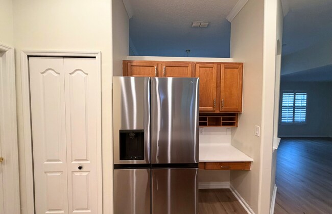 Building Photo - Spacious 4 Bedroom Home in Waterford Estat...