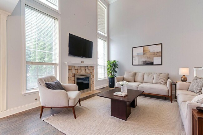 Foto del edificio - 115 Meadowbrook Ln