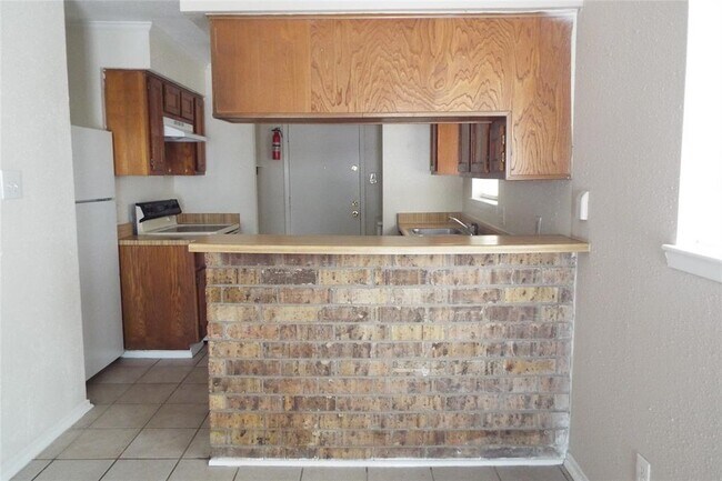 Building Photo - 1047 Lovett St