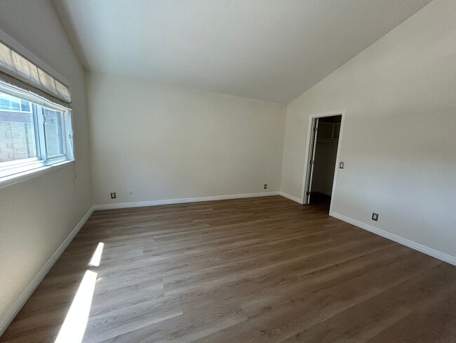 Building Photo - 4672 Elben Dr