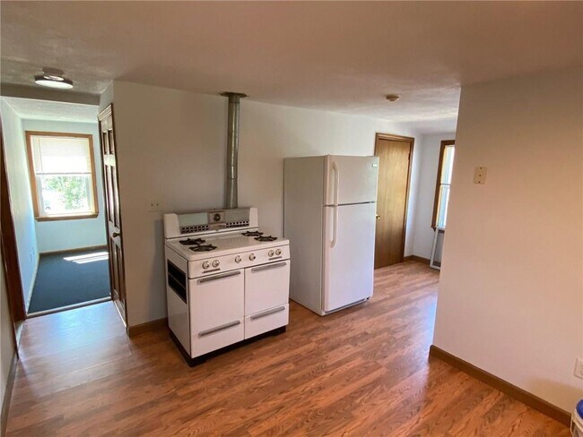 Building Photo - 177 Boyden St