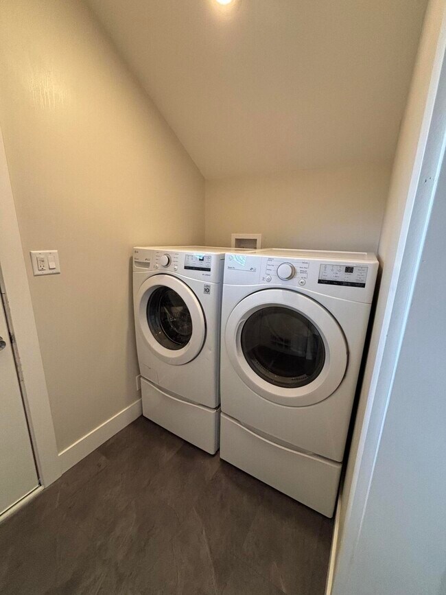 Foto del edificio - 118 S Evans St