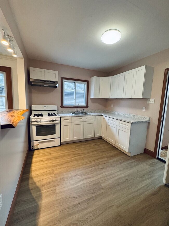 Foto del edificio - 543 Brooks Ave