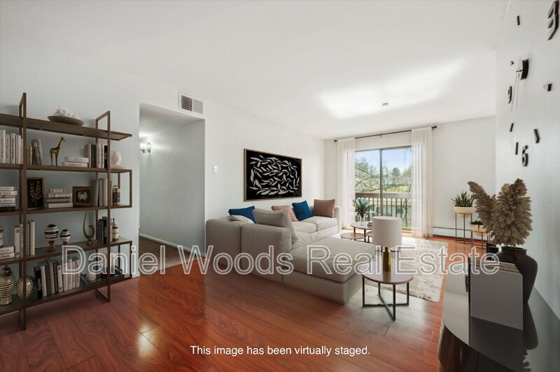 Primary Photo - 280 Bridgewater Rd
