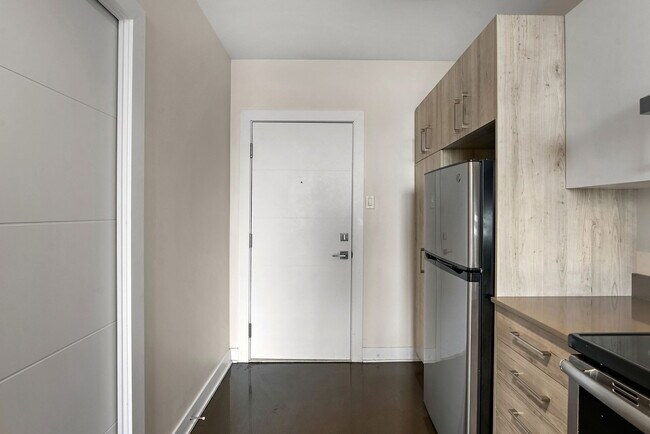 Photo du bâtiment - 1421 Av. Argyle