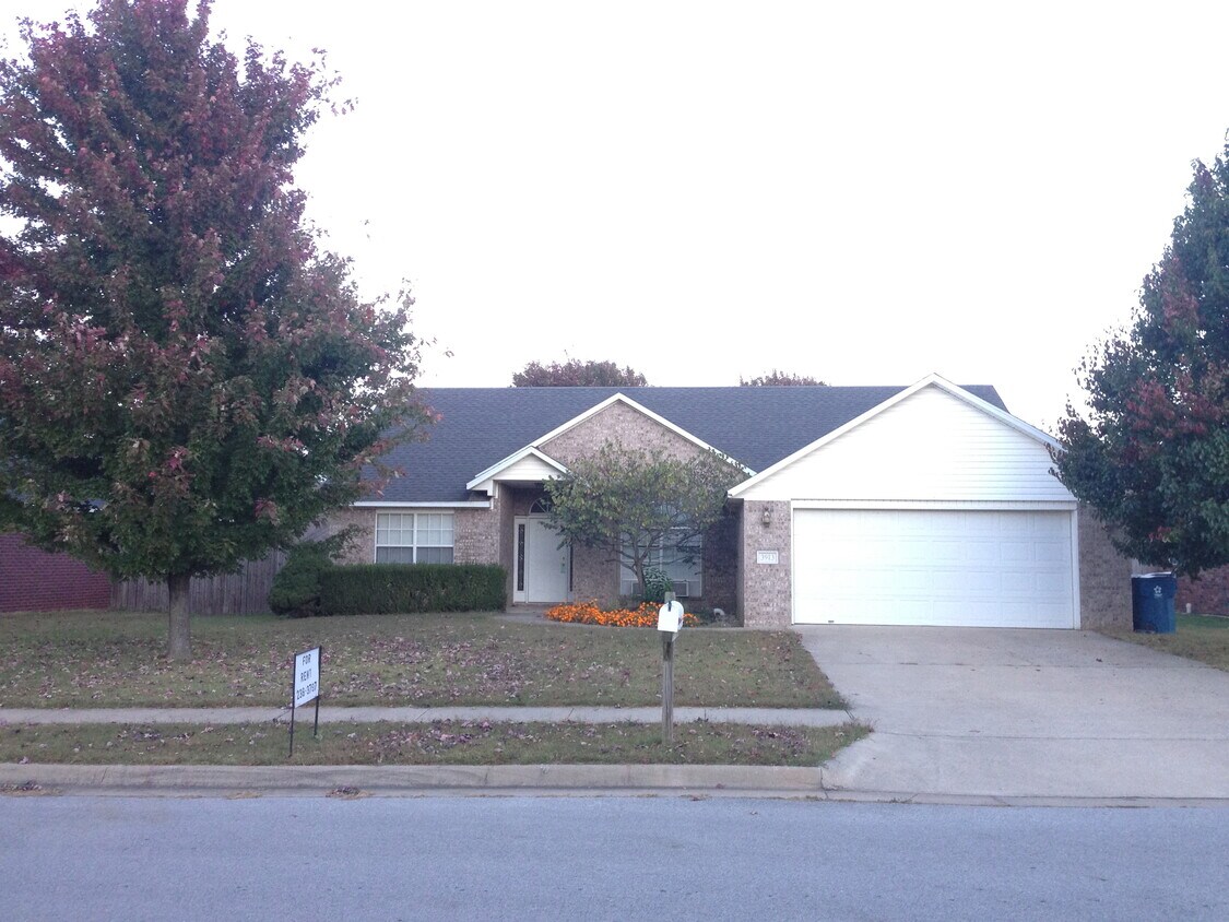Foto principal - 3913 SW Cherry Rd