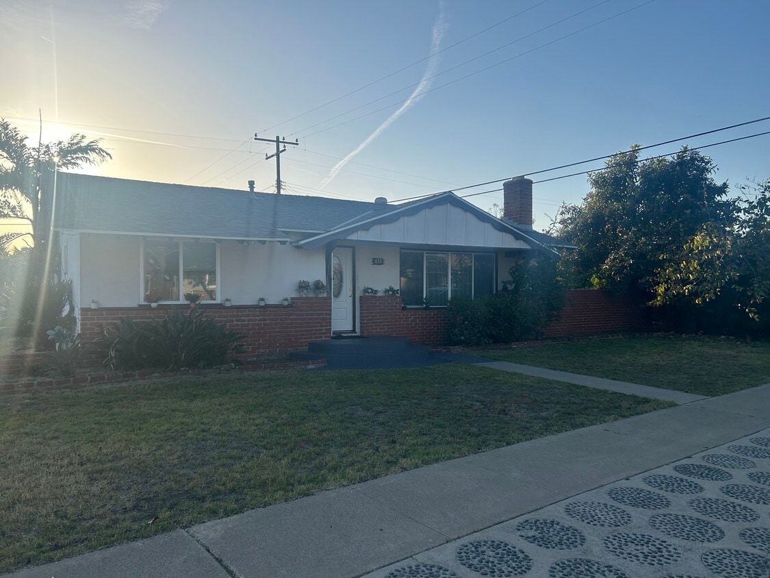 Primary Photo - 833 S Westvale Dr