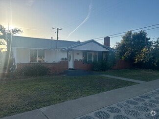 Building Photo - 833 S Westvale Dr