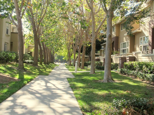 Foto del edificio - 550 Mill River Ln
