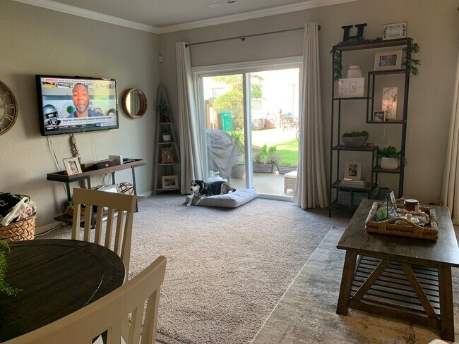 Foto del edificio - 3 Bedroom for Rent in Rogers