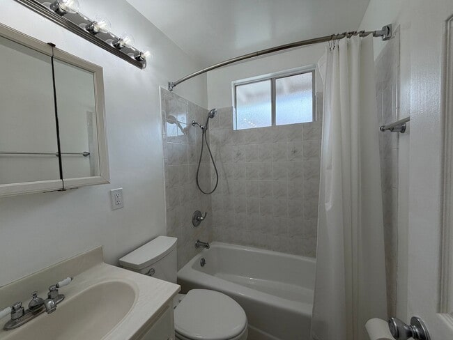 Building Photo - Beautiful 3bd house in West Covina