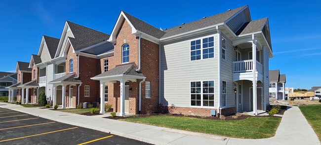 Building Photo - Bedroom, 1 Bathroom, Mid, Second Floor, Ap...