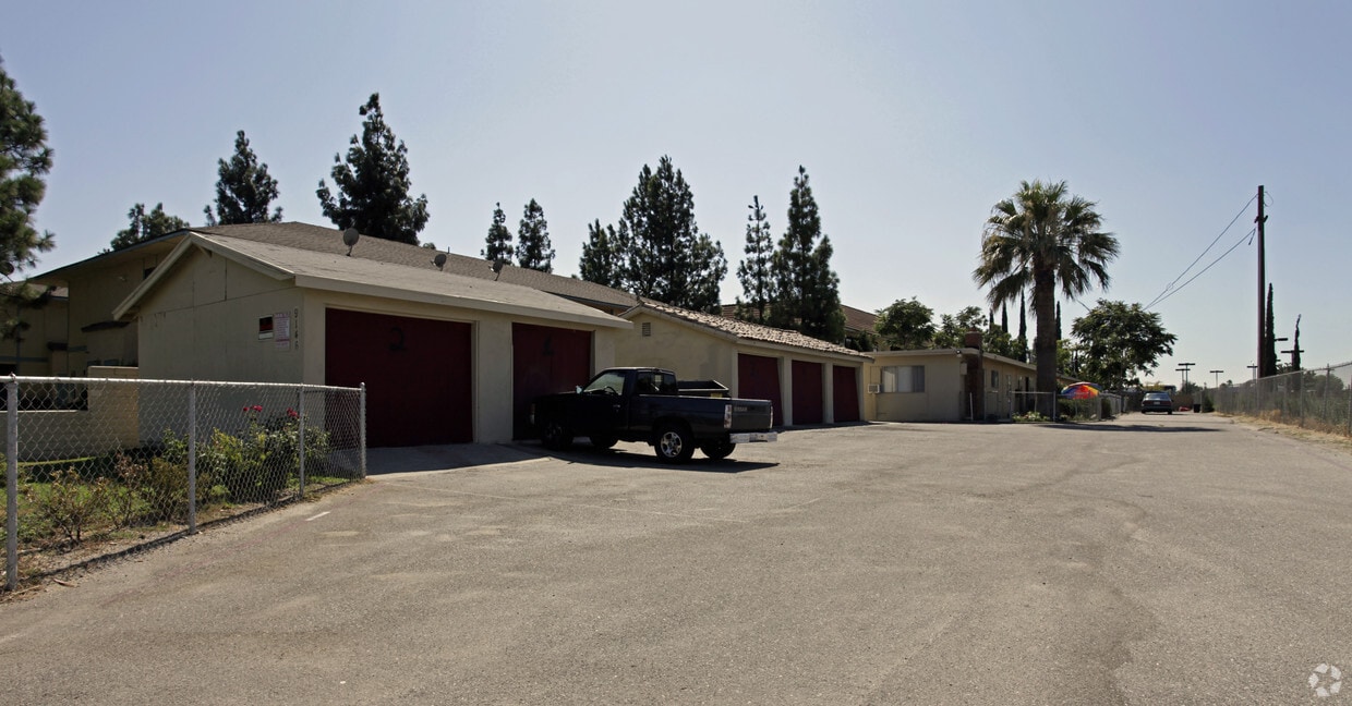 Building Photo - 9146 Acacia Ave
