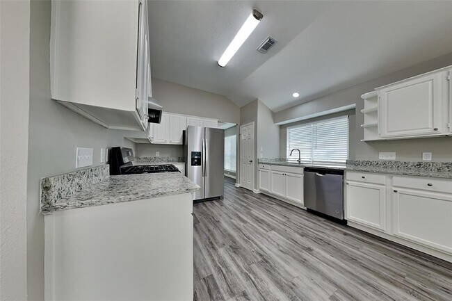 Building Photo - 13703 Dempley Dr