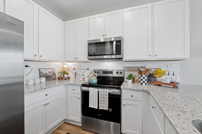 Building Photo - Casa Solara Townhomes