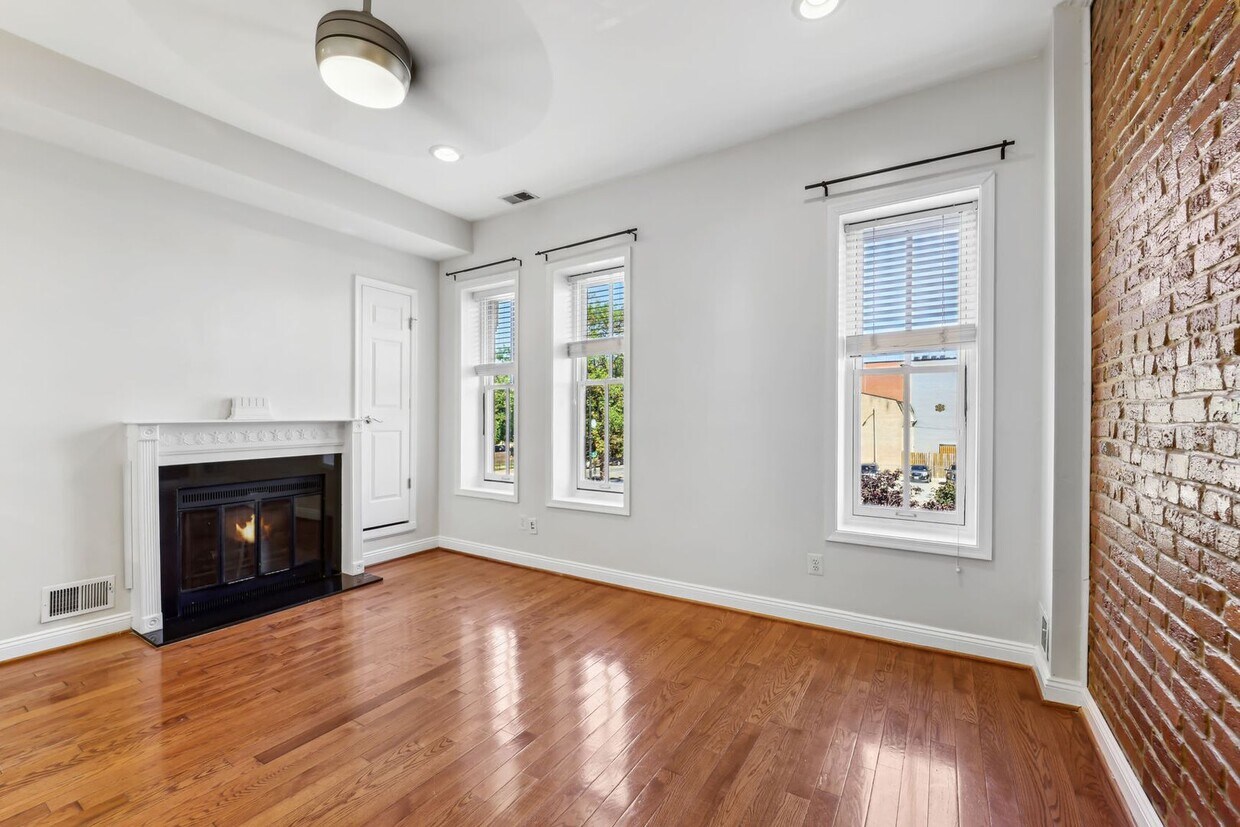 Primary Photo - 1008 N St NW