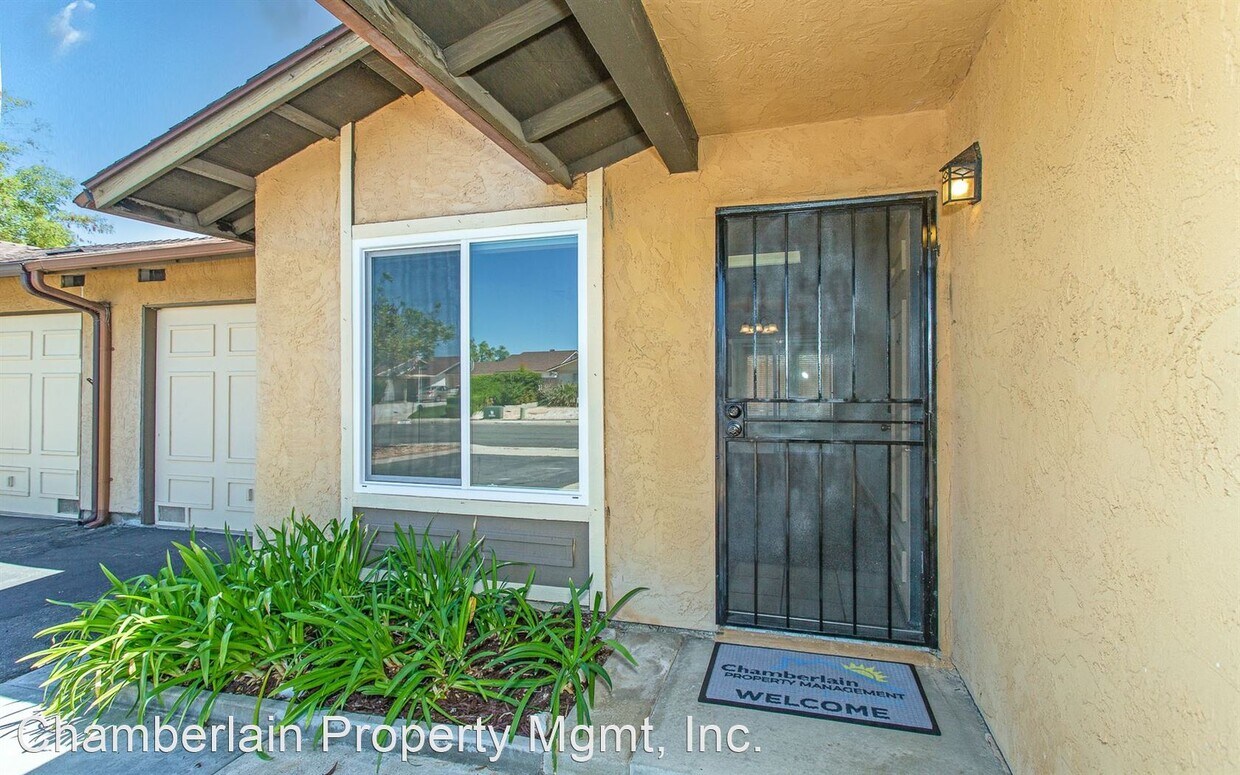 Primary Photo - 2 br, 1 bath House - 1374 Panorama Ridge Rd
