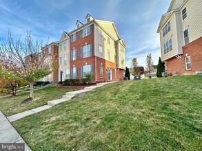 Building Photo - 43213 Whelplehill Terrace