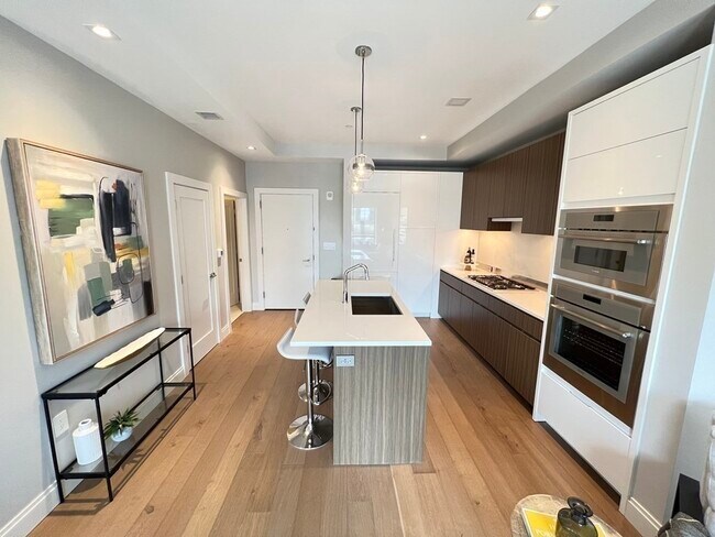 Foto del edificio - 100 Shawmut Ave